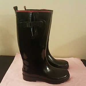Black Rain Boots🔥Make an offer!🔥Donating by wknd